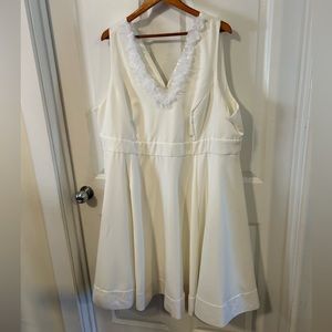 Torrid white, dress with side pockets back zipper size 28 V neck front&back NWOT